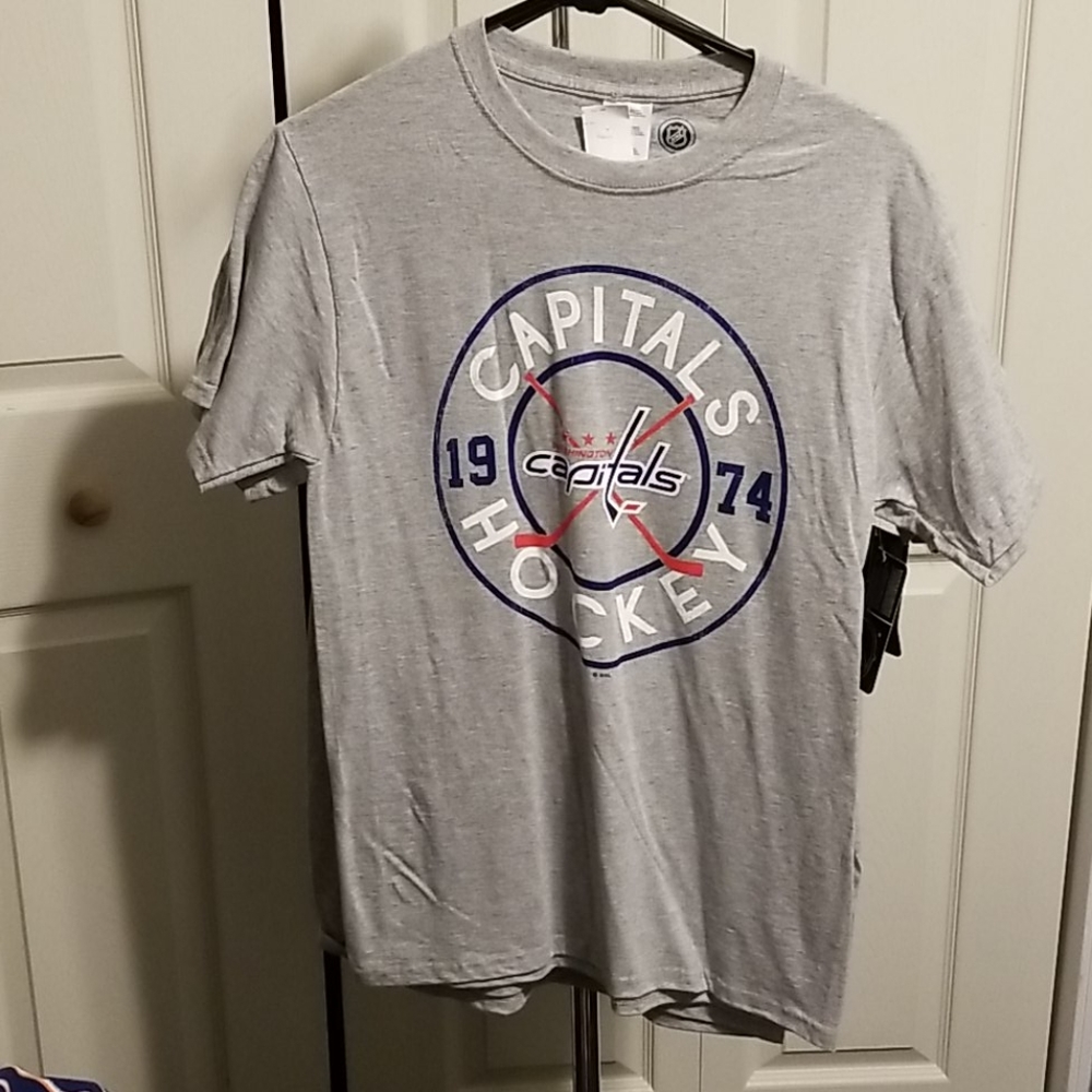 Mens Washington Capitals T-Shirts Size Small New